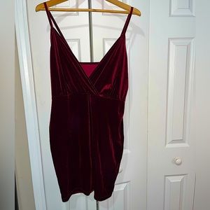 BRAND:SHEIN SIZE:XL COLOR:Maroon